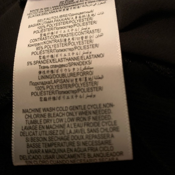 LN DARLING RUFFLED TOP W/LONG RUFFLE SLEEVES. CUTE - Picture 12 of 13